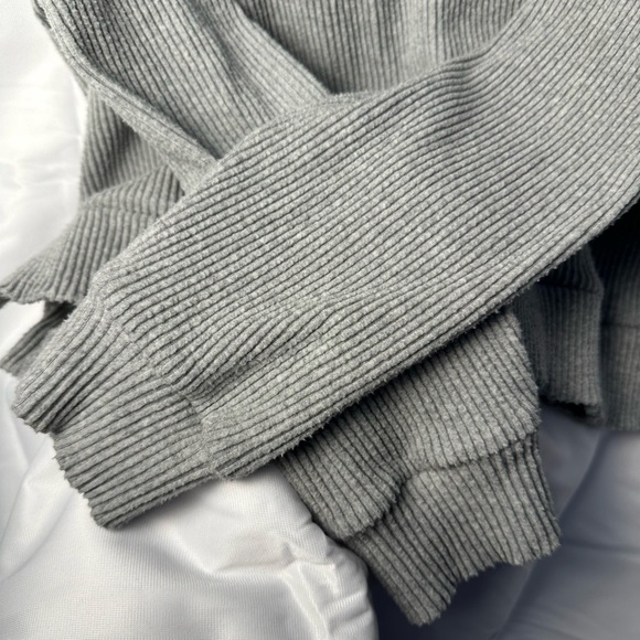 GAP Gray Ribbed Knit Hoodie SizeM - Picture 3 of 5
